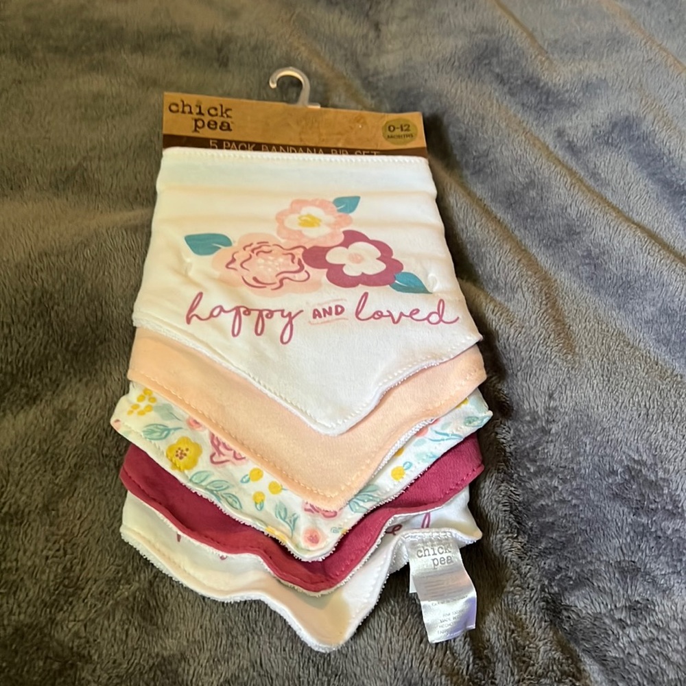 Chick Pea 5 pack Girls Bandana Bibs Size 0-12 Months